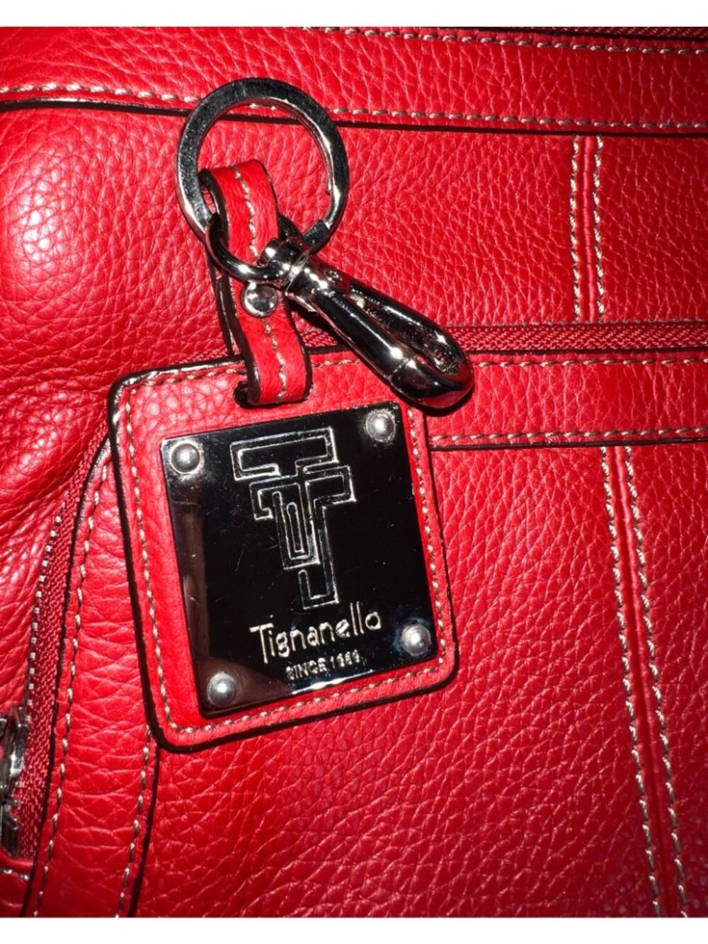 Tignanello Red Leather Crossbody Bag With Silver Hardware & Chain Print Lining - Picture 2 of 9